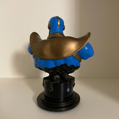 Marvel Bowen Mini-Bust Thanos like new #2330/5000