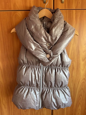 Guy Laroche women's sleeveless jacket gray like new, size 40