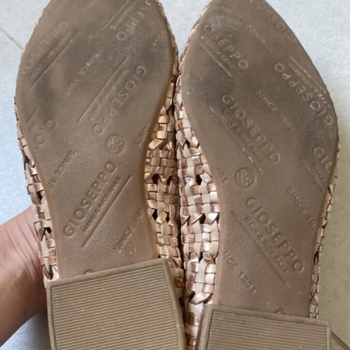 Gioseppo leather flats like new, beige, size 38