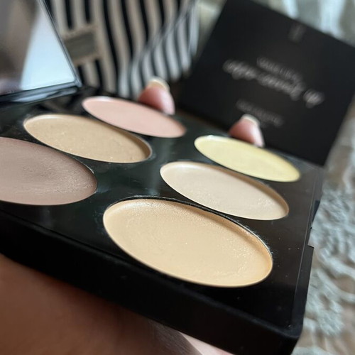 Makeup set foundation Mon Reve 105, mascara Golden Rose, face palette, brushes