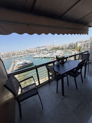 Balcony set like new, comfortable