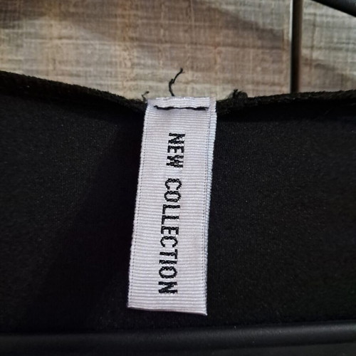 Suede jacket with hood and belt like new, one size black