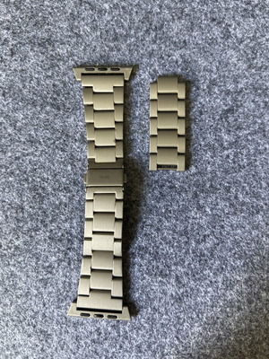 Uniq Osta ατσάλινο ρυθμιζόμενο λουράκι για Apple Watch τιτάνιο ασημί σαν καινούργιο