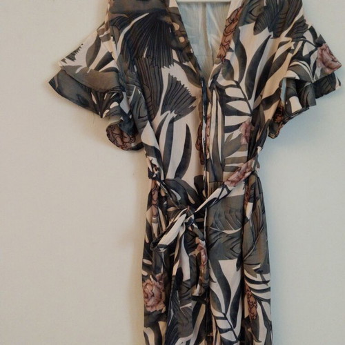 Misskoo women's floral dress M like new, colorful