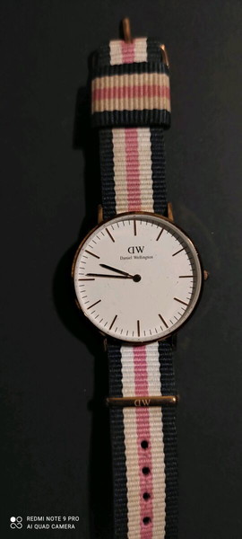 Часовник Daniel Wellington
