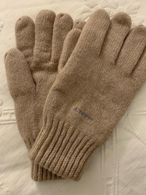 Gant knitted gloves with fleece lining, new, size M, beige