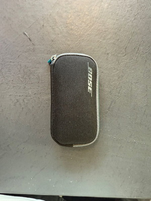 BOSE QC20 ακουστικά με ενεργή ακύρωση θορύβου, σχεδόν καινούργια