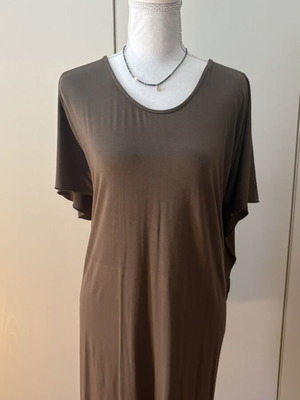 MYTIFFANY dress size M, like new, viscose, brown oil color