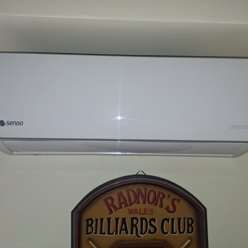 Sendo 12,000 BTU Inverter air conditioner like new