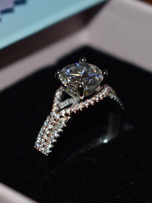 Silver Moissanite Solitaire 2.00 Carat Lab-Created with GRA Card new