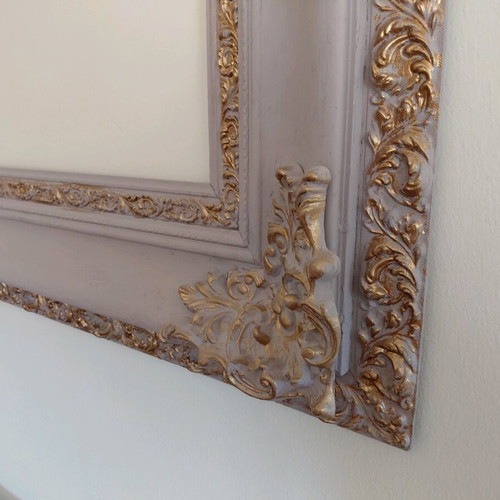 Wooden frame like new with chalk paint, large size