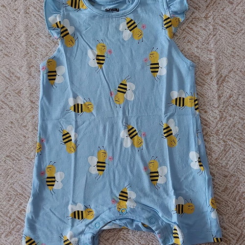 Sinsay baby bodysuits like new, pack of 6, 0-3 months