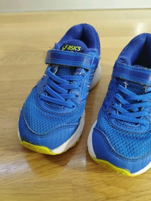 Παπούτσια Asics αθλητικά μπλε Νο 28,5 μεταχειρισμένα