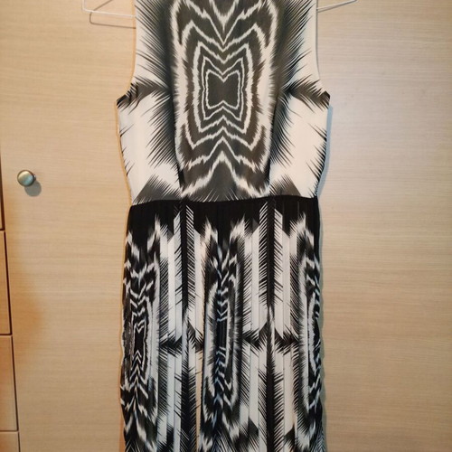 Tribal dress Monsoon size S like new, black and white, pleated skirt