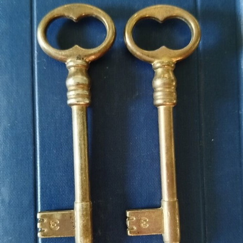 2 old brass keys for doors or vintage furniture, 1950-60