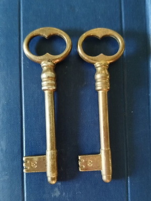 2 old brass keys for doors or vintage furniture, 1950-60