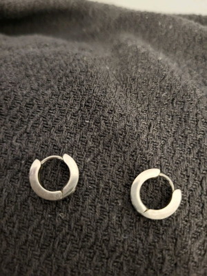 Small hoop earrings like new, stainless steel silver