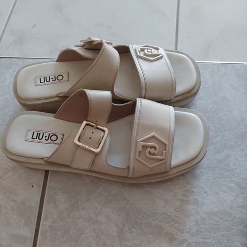 Liu Jo slippers size 40 beige like new