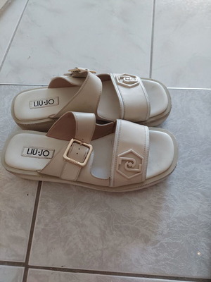 Liu Jo slippers size 40 beige like new