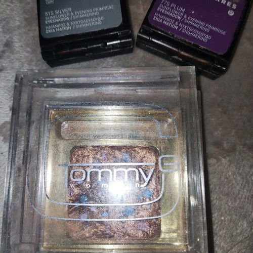 Set of branded eyeshadows used, complete package