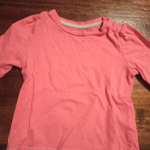 Baby set with 3 tops and glitter tulle skirt like new for 6-9/12 months