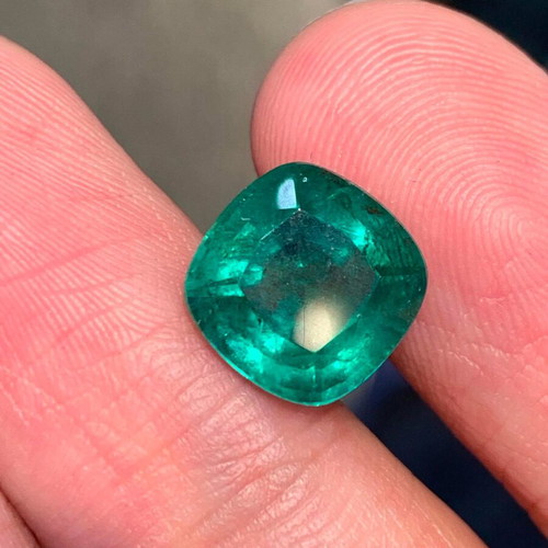 Natural Emerald 5.03ct Cushion Cut like new