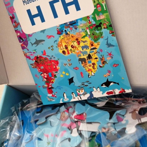 Learning and Exploring: The Earth oval puzzle 205 pcs with book, Psychogios