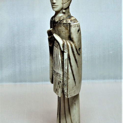 Carved bone seat of Tibetan official 18th-19th century used