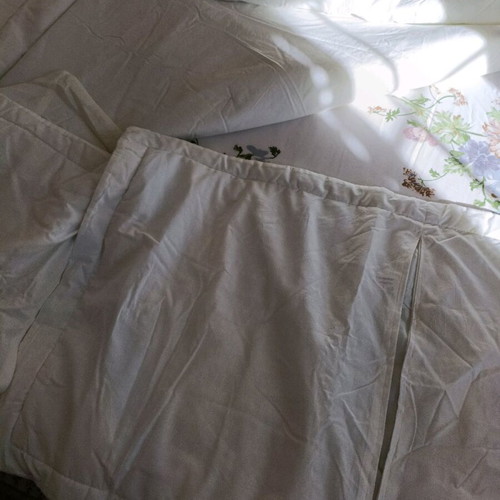 Bridal quilt set like new with quilted embroidery and pearls