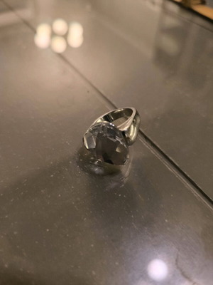 Swarovski ring like new, size 55