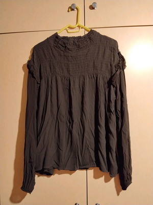 Shallow women's blouse like new, gray