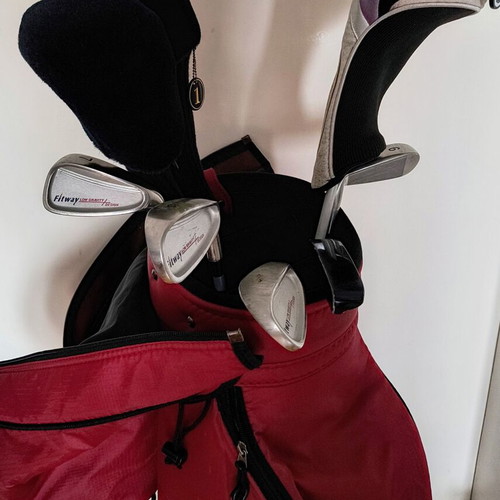 Fitway used women's golf club set with balls and bag