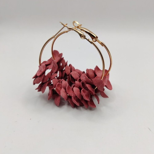 Hoop earrings with suede peach flowers new, gold color