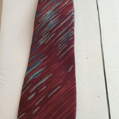 Balenciaga 100% silk tie like new, multicolor