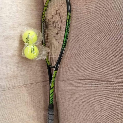 Tennis racket used with set, good condition