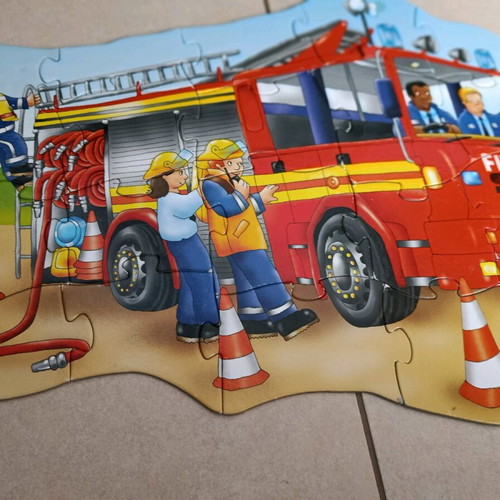 Baby puzzles used, fire truck and jungle themes, 2 pieces