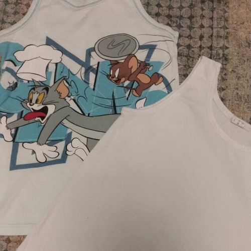 T-shirts 2 pack like new, for ages 7 to 9, white and blue