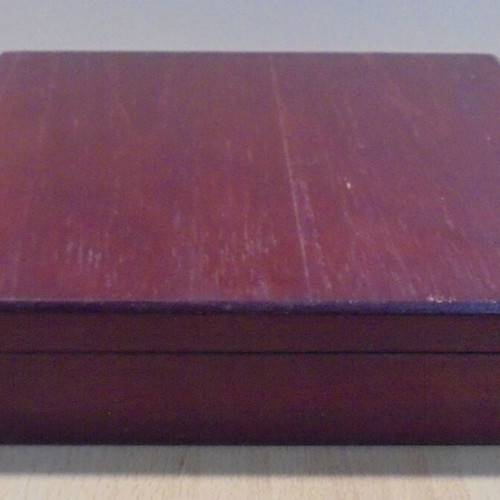 Wine accessory tool set in wooden protective case like new
