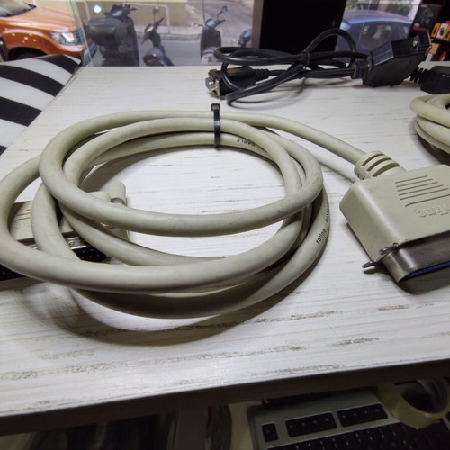Serial and parallel cables used, pack of 3 pieces