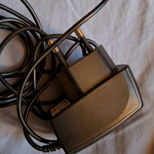 Samsung charger like new for old phone model type Atads10 ebe