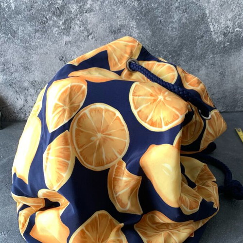 Handbag used, spacious for the beach