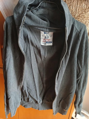 Grey cardigan used in good condition size M