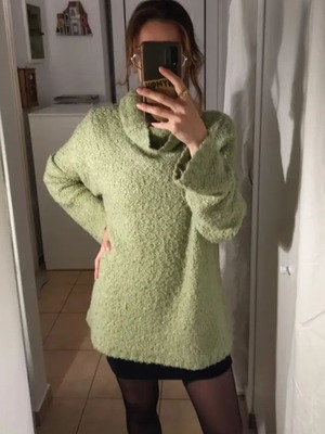 Knitted turtleneck sweater XL like new, pistachio green