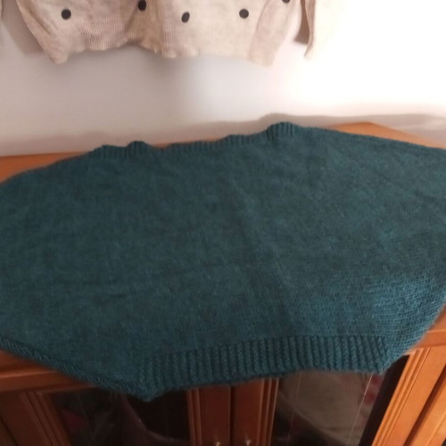 Knitted pullover in petrol blue, short with 3/4 sleeves