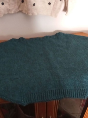Knitted pullover in petrol blue, short with 3/4 sleeves