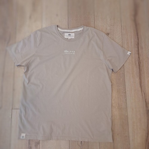 Alpha Industries men's t-shirts like new, 3XL, beige and blue, lot