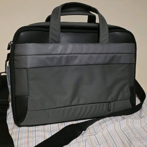 Samsonite laptop bag like new, gray, fits up to 17 inches