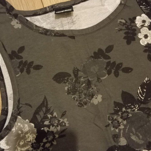 Dress like new, sizes 32-34, black and gray floral