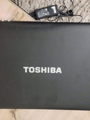 Laptop Toshiba C850 μεταχειρισμένο, 15.6", i3 3230, 16GB RAM, 120GB SSD, καινούργια μπαταρία