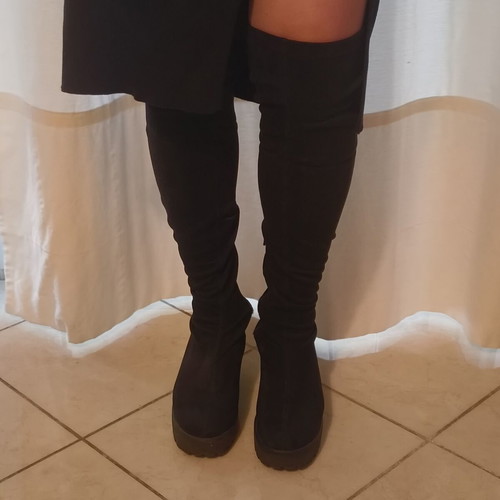 Black women's boots size 37, classic style